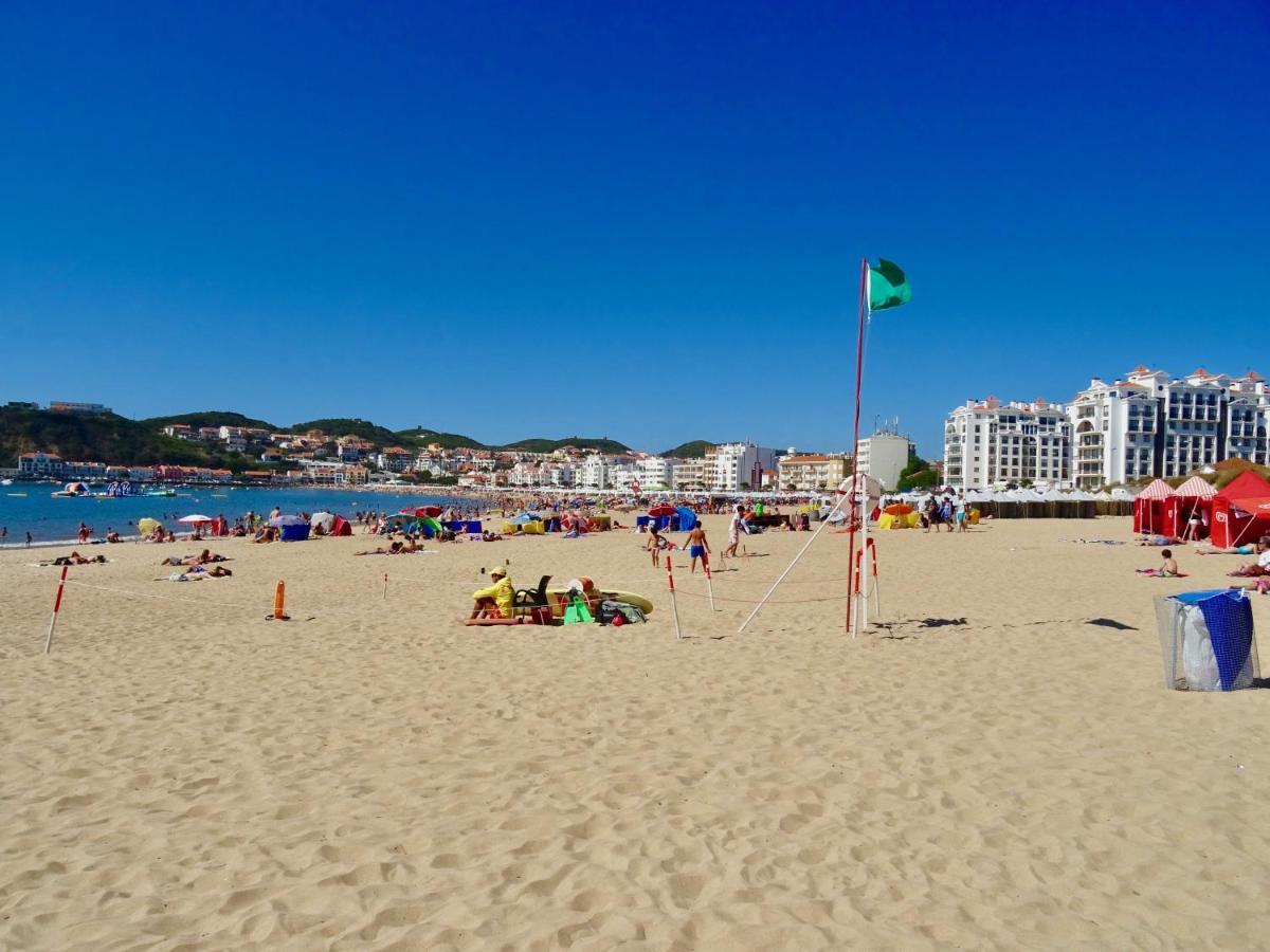 Pebble - 1 Bedroom Apartment Sleeps 5 With Pool & Tennis Court São Martinho do Porto Buitenkant foto