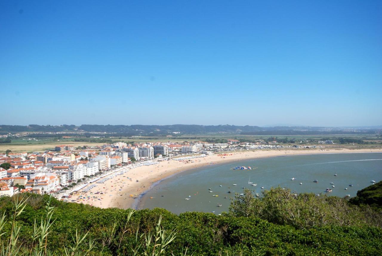 Pebble - 1 Bedroom Apartment Sleeps 5 With Pool & Tennis Court São Martinho do Porto Buitenkant foto