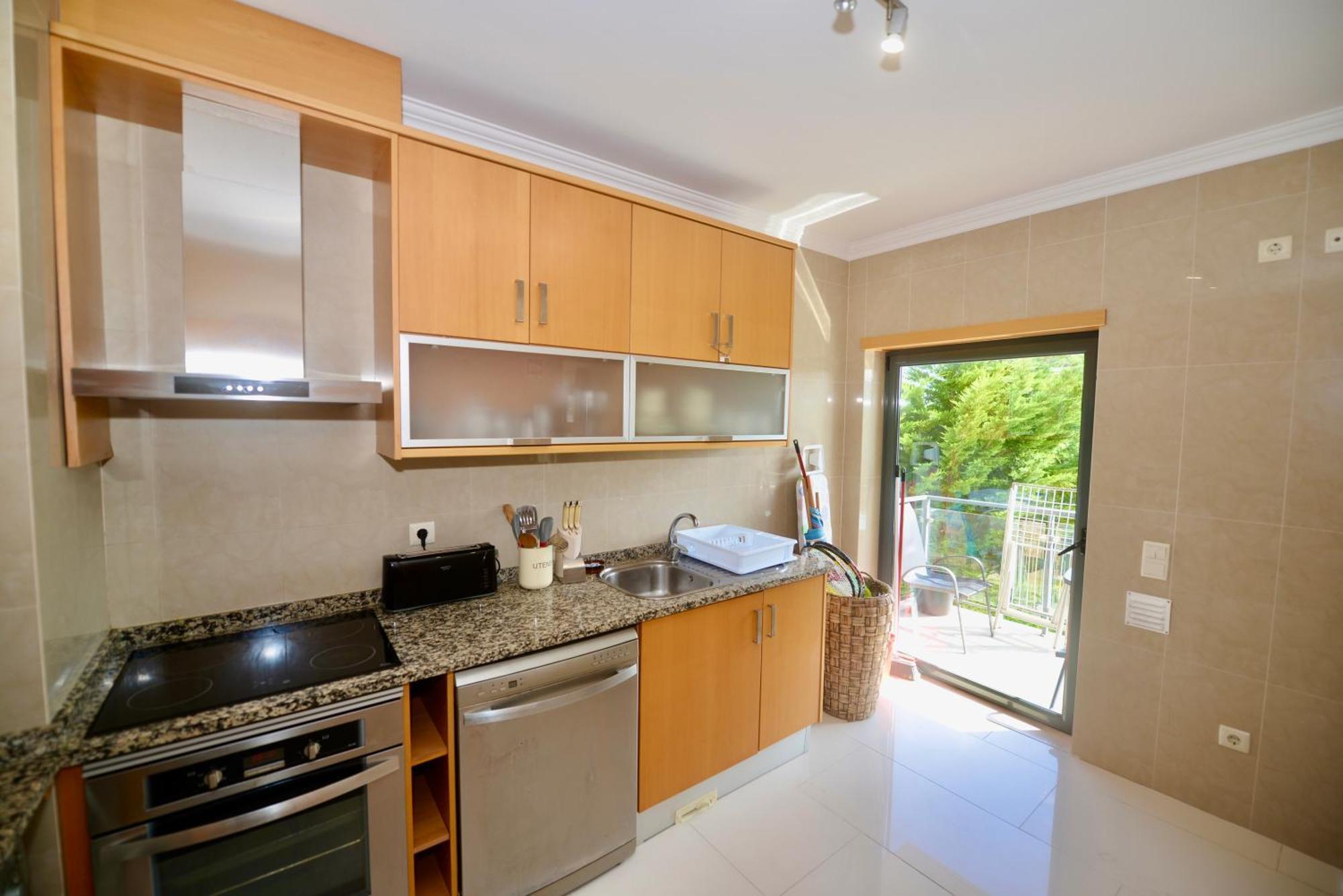 Pebble - 1 Bedroom Apartment Sleeps 5 With Pool & Tennis Court São Martinho do Porto Buitenkant foto