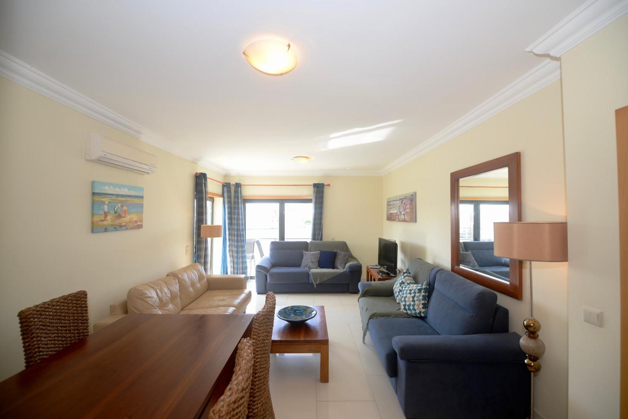 Pebble - 1 Bedroom Apartment Sleeps 5 With Pool & Tennis Court São Martinho do Porto Buitenkant foto