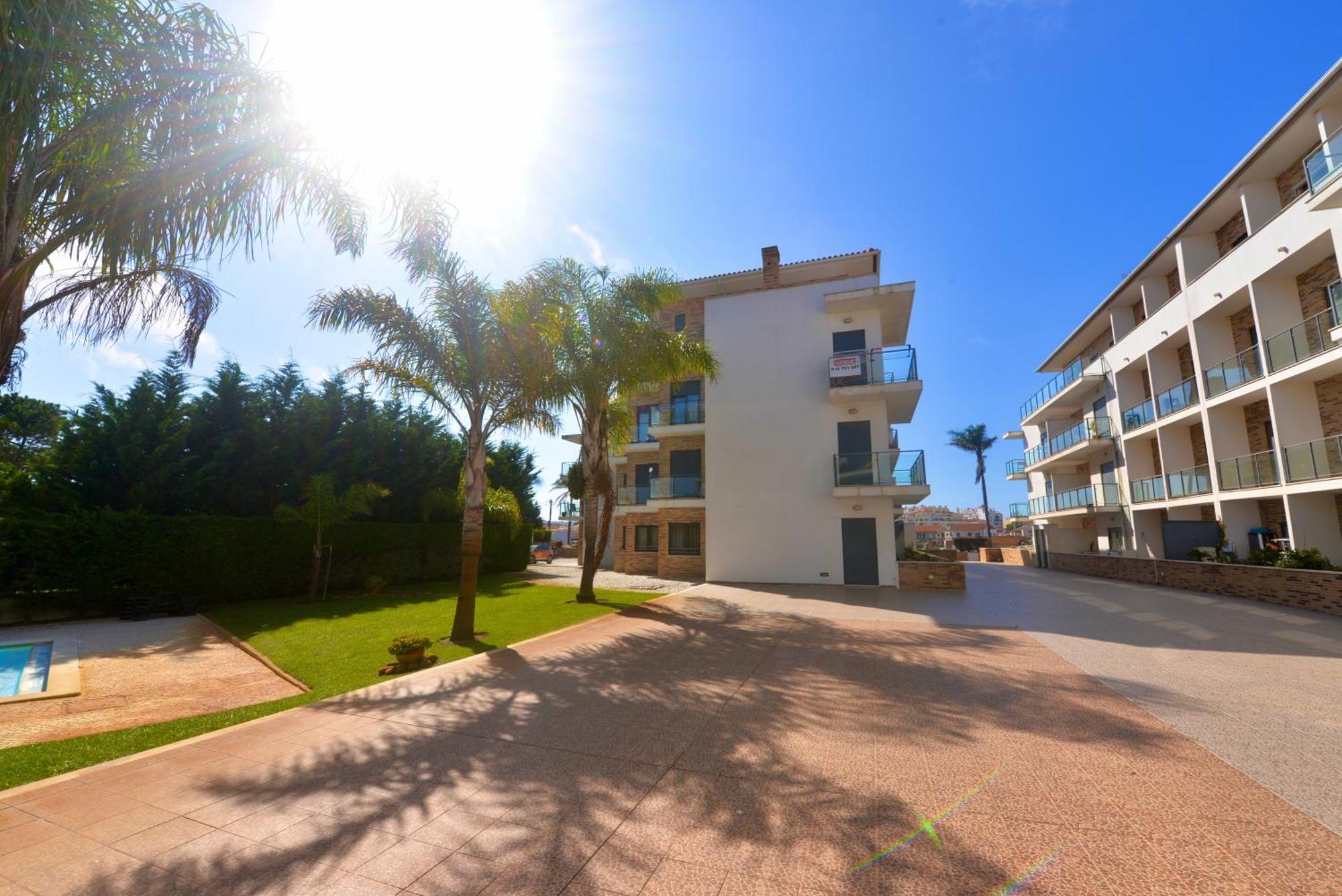 Pebble - 1 Bedroom Apartment Sleeps 5 With Pool & Tennis Court São Martinho do Porto Buitenkant foto